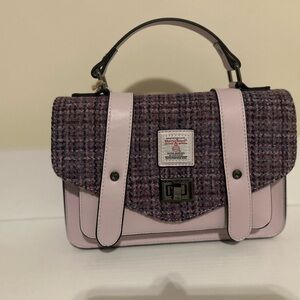 Islander UK Medium Satchel